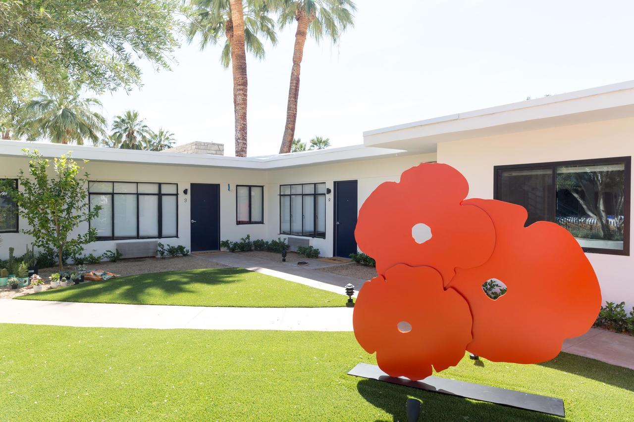 Holiday House Palm Springs Hotel Exterior photo